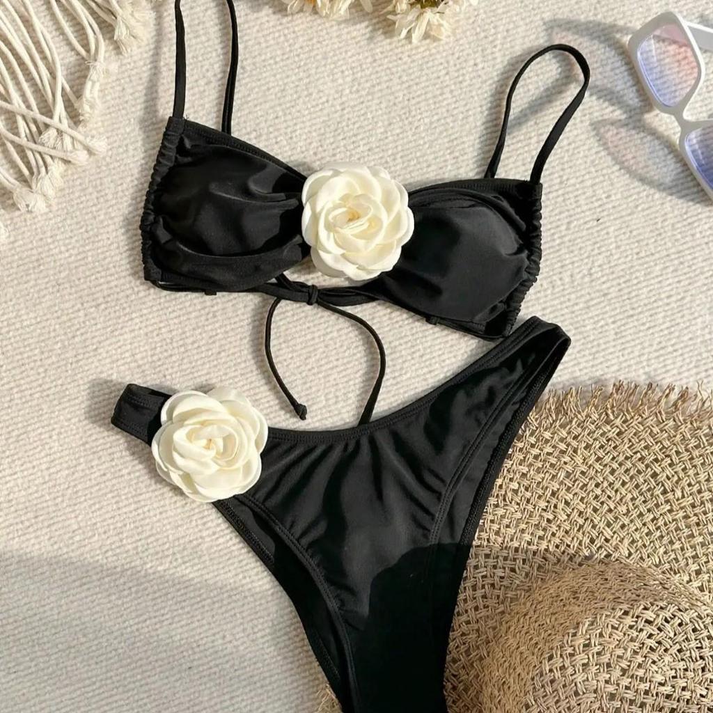 European & American 2024 Floral Lace-Up Bandeau Bikini Swimsuit for Women