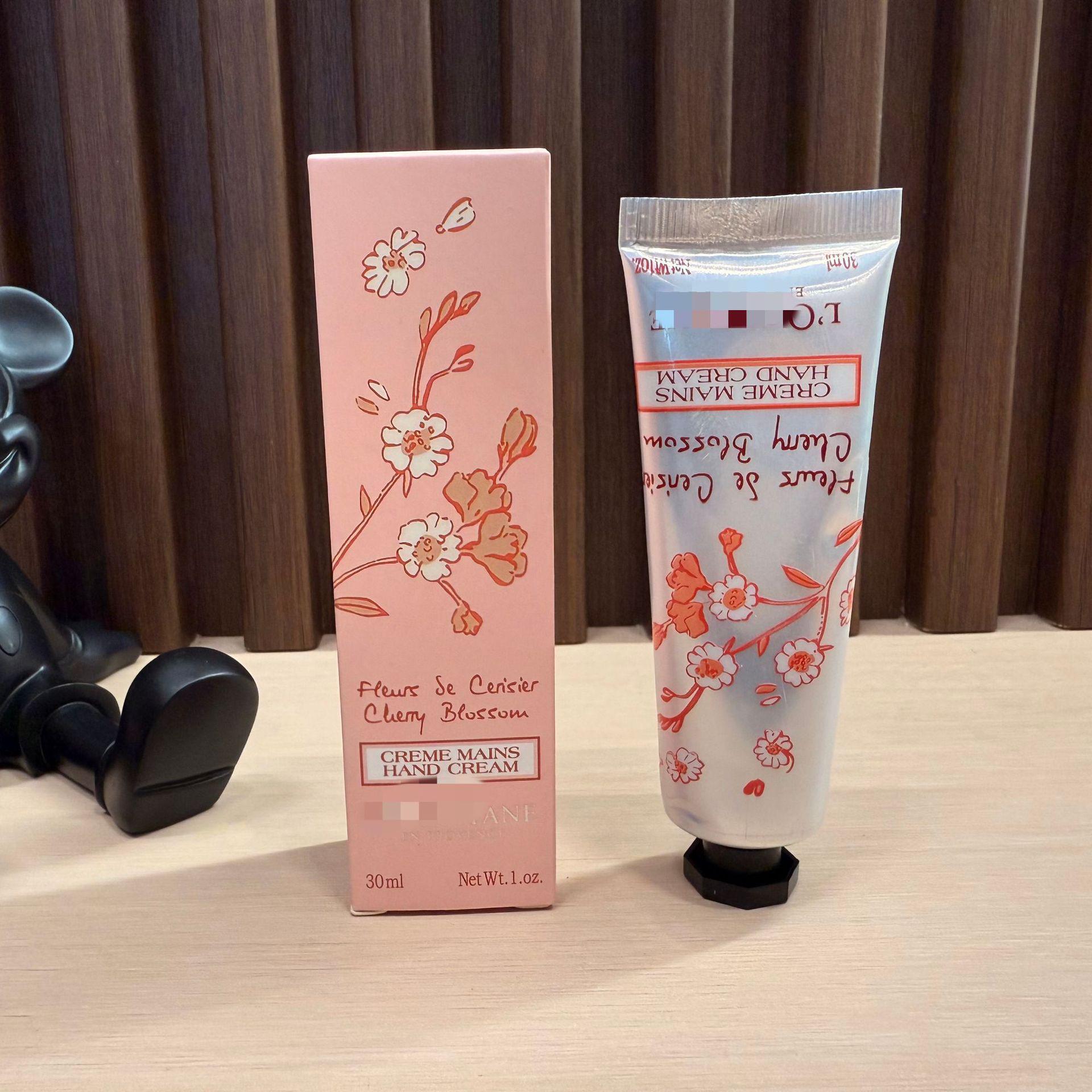 

Франция Одан Роуз Масло Ши Крем для рук: Увлажняющий крем длительного действия, увлажняющий, нежирный, с ароматом.