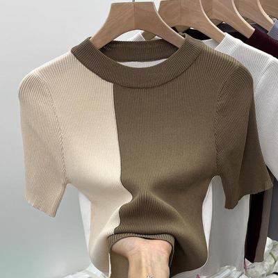 Short Sleeved T-shirt for Women with A Unique Retro Style and Color Blocked Ice Silk Knit Top Design
