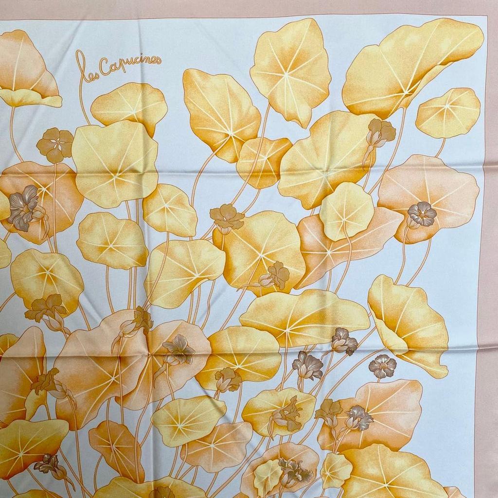 Used New, unused HERMES Carre 90 scarf