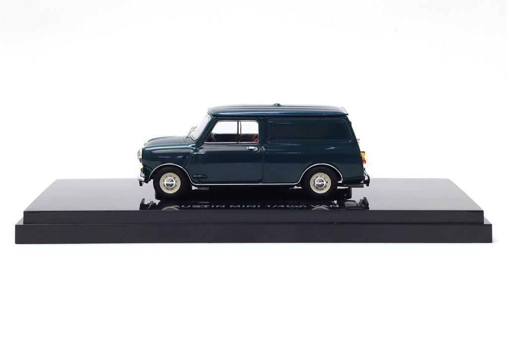 Ebro Austin Mini Kastenwagen GRÜN Fertigprodukt 1/43 1/4-Tonner