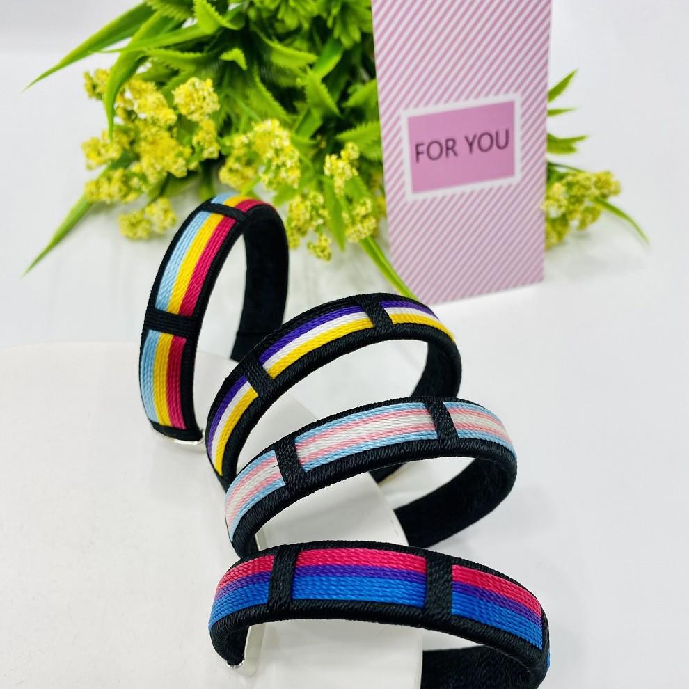 Rainbow LOVE Thread Bracelet - Friendship & Couple Gift