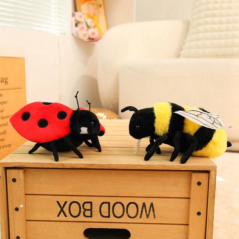 15Cm Newest Sweet Imitation Insect Soft Companions Snug Cuddly Realist Critters Playthings Lifelike Bee Ladybird Butterfly Spider Companion