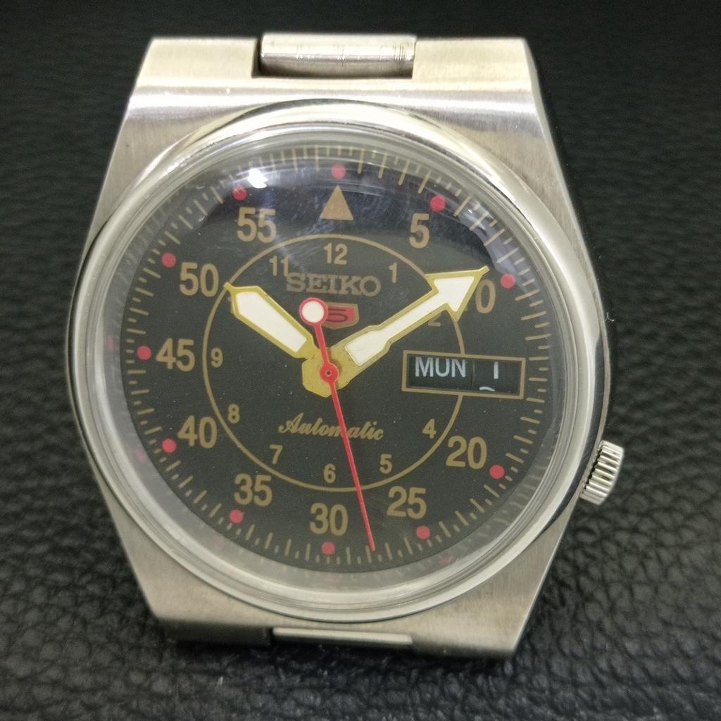 GENUINE VINTAGE SEIKO 5 AUTOMATIC JAPAN MENS 7019A BLACK DIAL WATCH a702396-5 R124-a702396