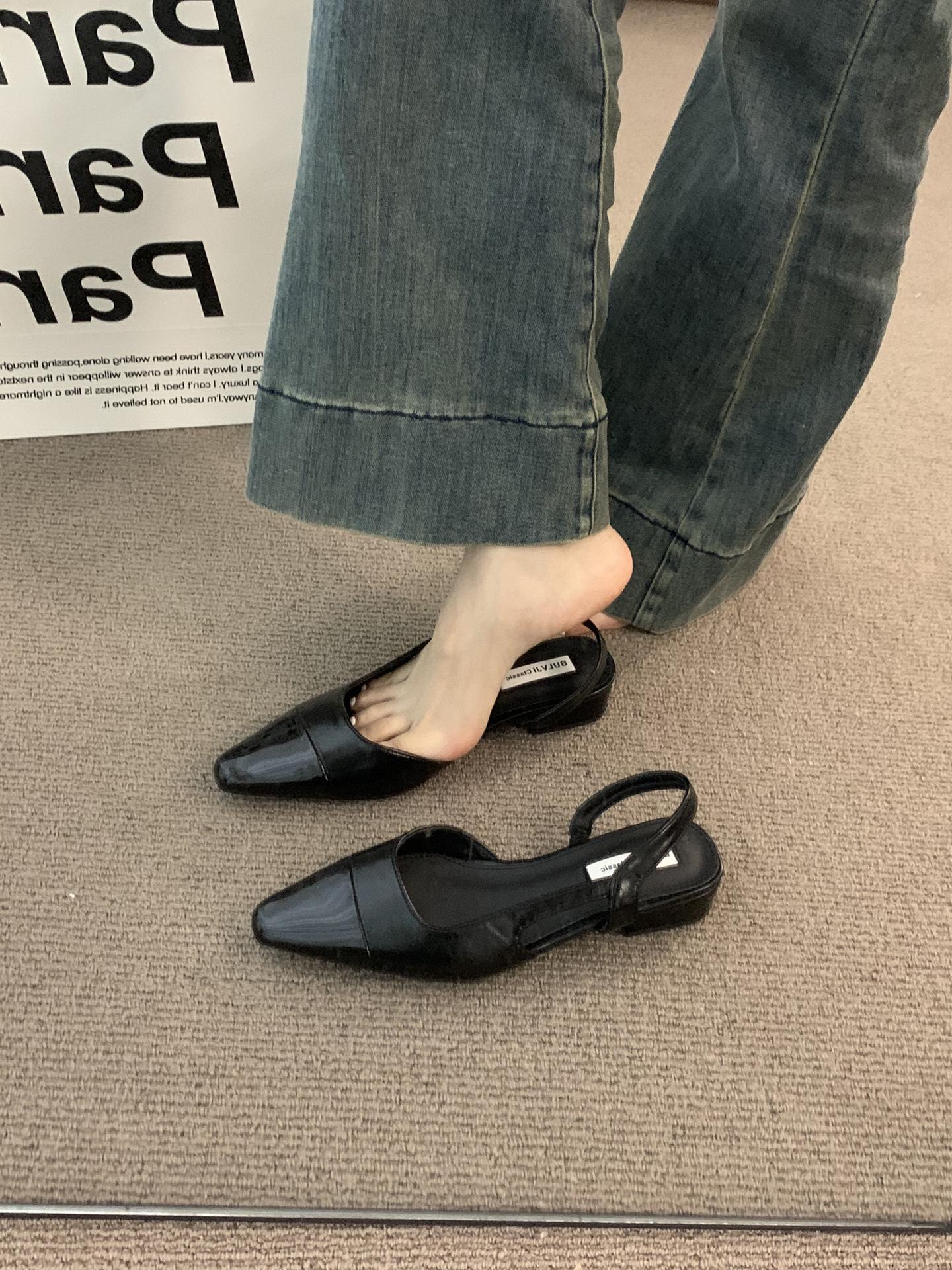 

Женские сандалии французского стиля телесного цвета с острым носком и массивным каблуком 39 чёрный