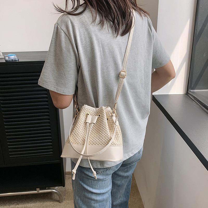 Fashionable Large Capacity Drawstring Bucket Bag For Women In Versatile Colors