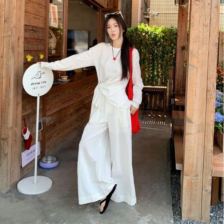 Women's White Korean Style Loose Fit Round Neck Long-Sleeve T-Shirt - Trendy, Unique Design
