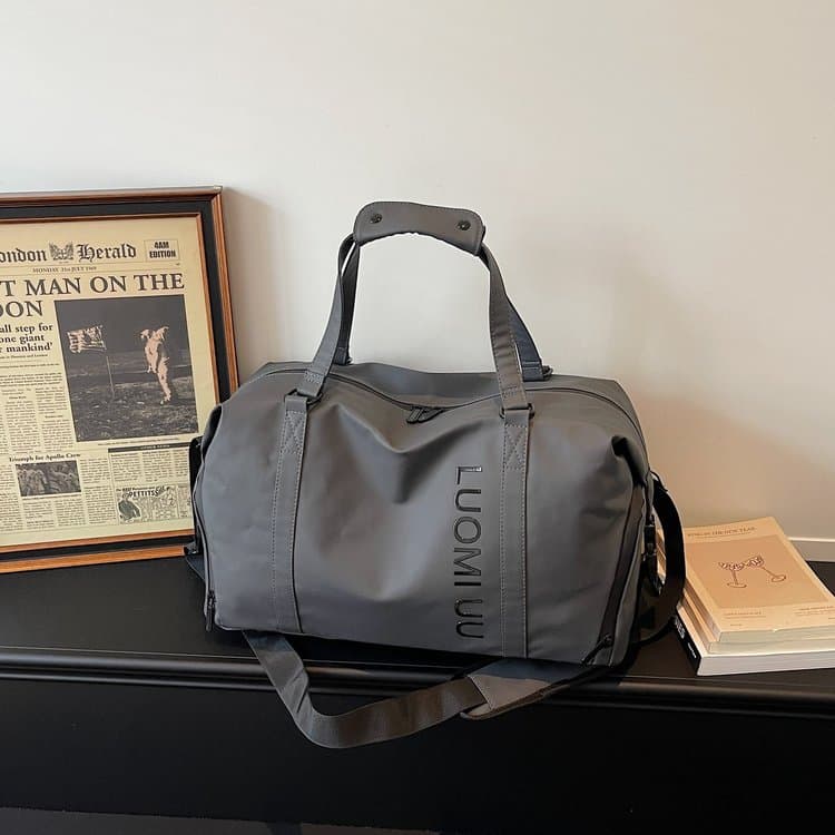 Large capacity waterproof travel bag hand luggage