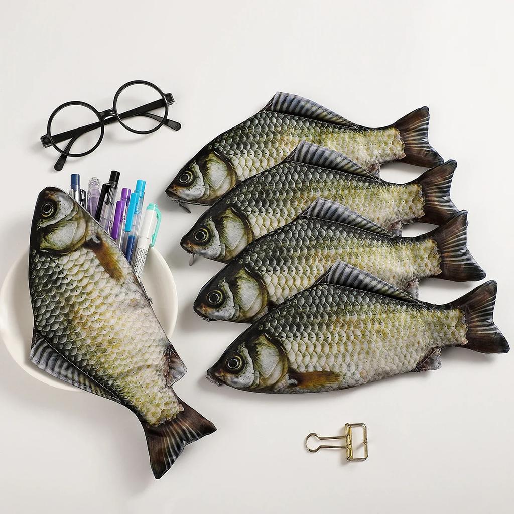 1 Stück Kreative und Skurrile Geschenk Simulierte Fisch Stifttasche Simulierte Karausche Schreibwarentasche