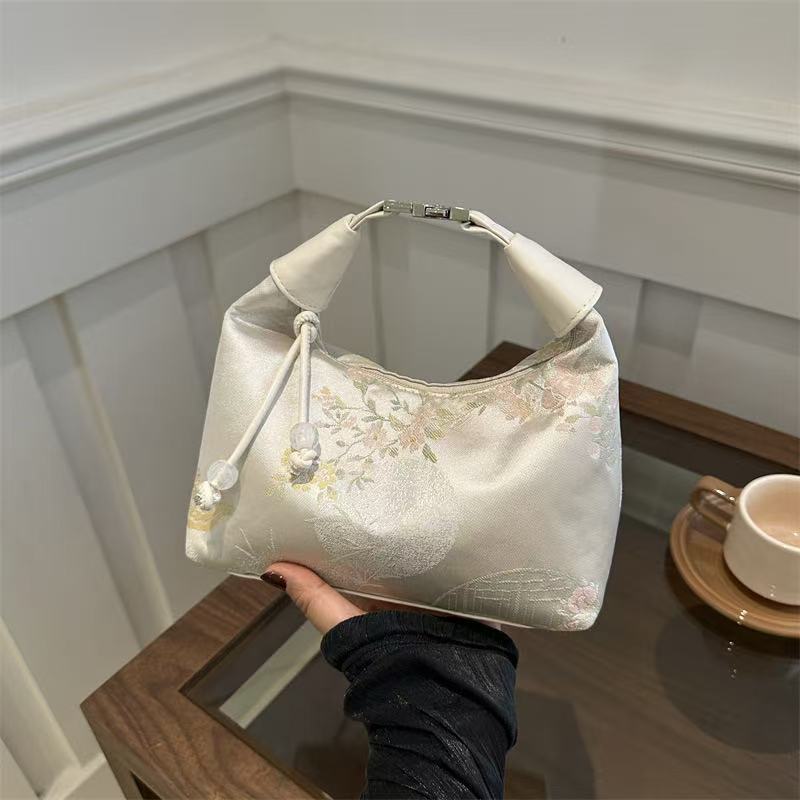 

Sweet Embroidery Shoulder Bag Nylon Texture Beads Pendant Crossbody Bag Small Bucket Handbag Women Girl