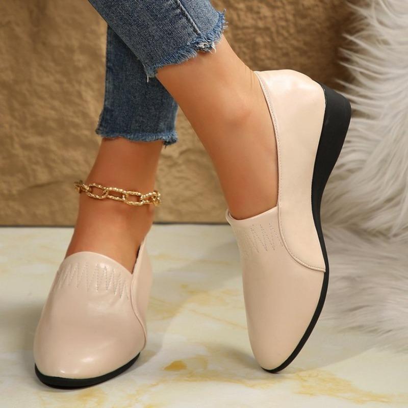 Autumn new large size versatile mother shoes low heel Doudou shoes soft sole comfortable breathable women's leather shoes