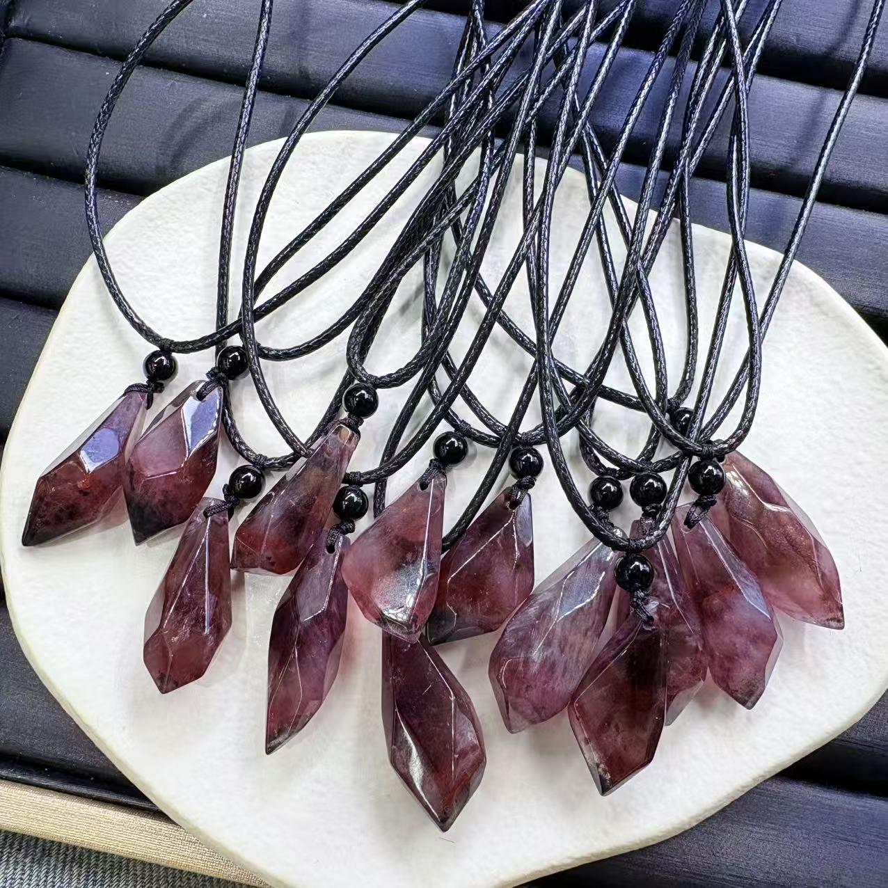 Aurora 23 Red-Purple Raw Stone Crystal Pendant Unisex Faceted Pendulum красный/фиолетовый