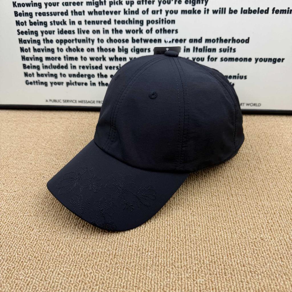 Fresh Flower Embroidered Baseball Cap Women's New Quick-drying Breathable Cap Women's Versatile Sunshade Sunscreen Cap