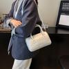 Einzelschulter Damen High-End Crossbody-Tasche Vielseitig Stilvoll Kleine Quadratische Tasche Geeignet für den Arbeitsweg mit Schleife