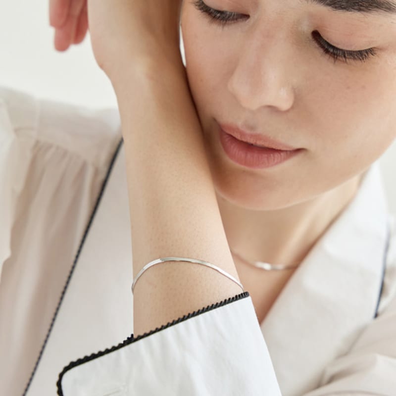 ENOUGHLIP Simple Silver Bracelet