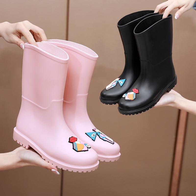 Fashionable Women's Non-slip Mid-calf Waterproof Rubber Rain Boots