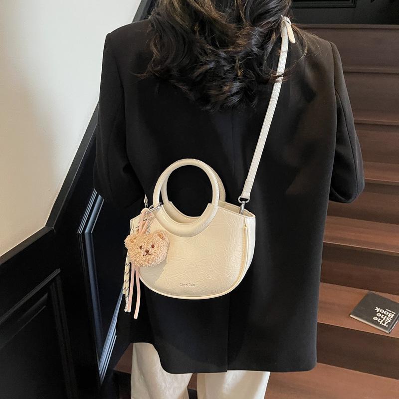 Casual Simple Bag Women 2025 New Versatile Messenger Bag Portable Premium Bucket Bag