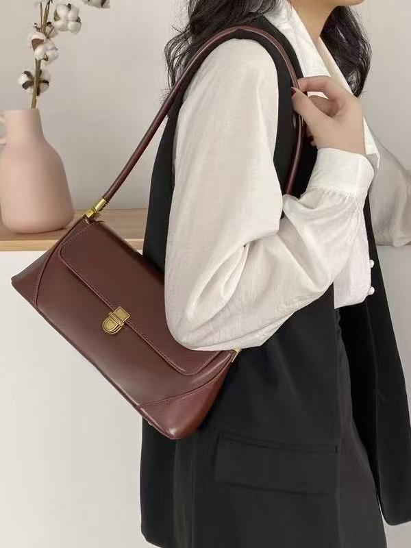 Women's Fashion Versatile French Underarm Bag - High-End, Simple, Niche Design, Hand-Held, Single Shoulder Handbag.