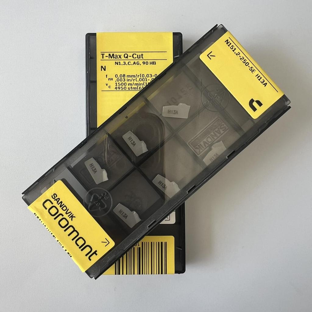 SANDVIK / N151.2-250-5E H13A / Original Swedish hard alloy blade 10 Pcs