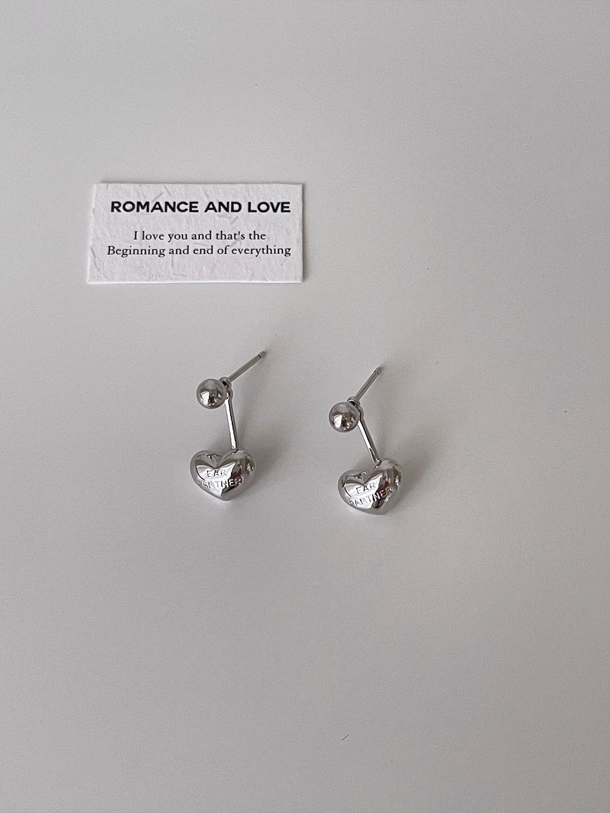 

Легкие роскошные серьги-гвоздики Love, женские изысканные, нишевые, высокого класса, дизайн с подвеской сзади, серебряные серьги-иглы, осенние новые серьги Tide 925 silver needle