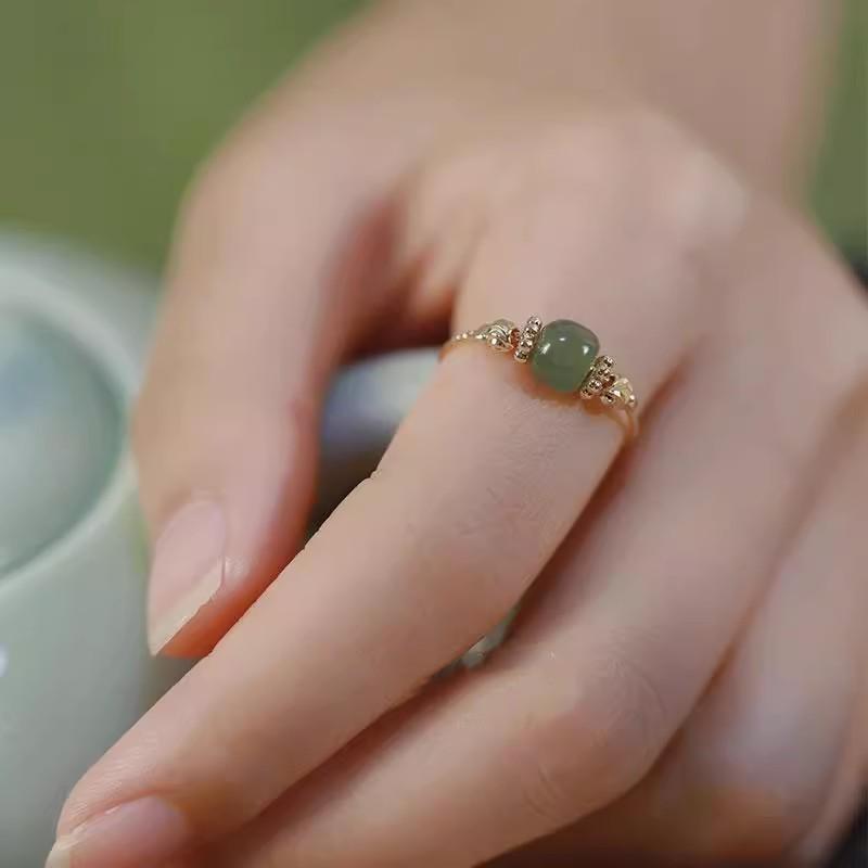 Adjustable Floral Jade Bead Ring - Women's Retro Chinese Style Luxury Design