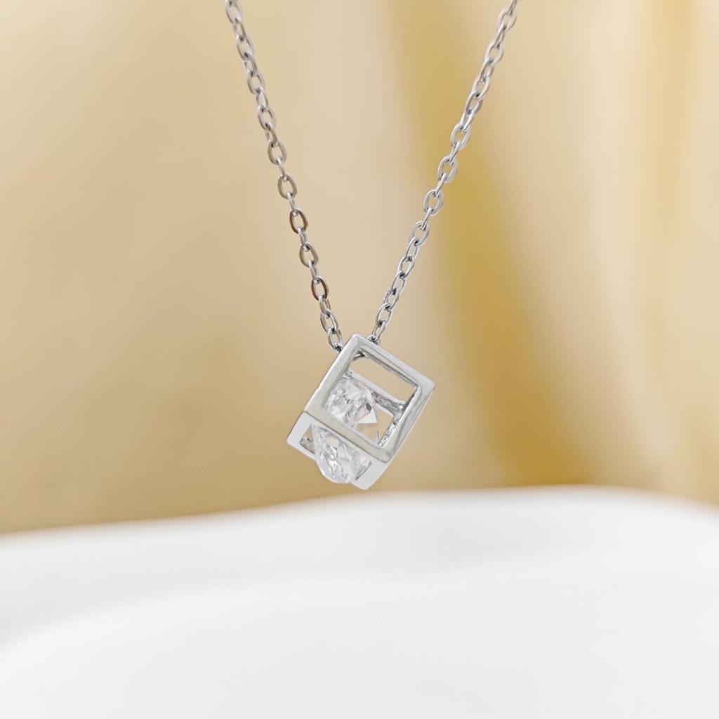 Gold-Plated Korean Zircon Square Pendant Necklace for Women - Trendy Clavicle Chain Jewelry