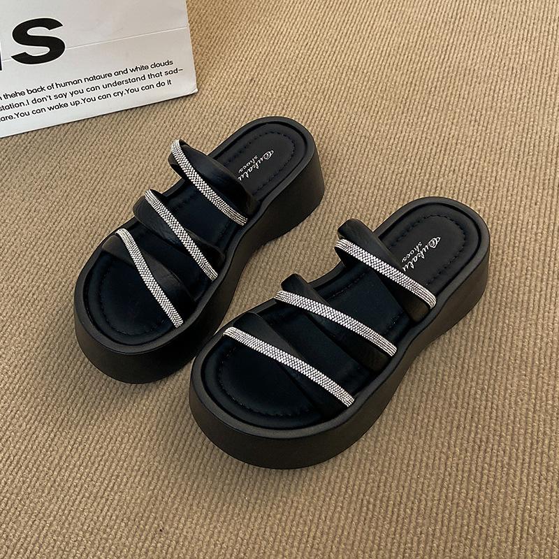 Rhinestone Platform Slippers Women's Summer Wear 2025 Summer New Fashion Open-toed Beach One-word Cool Slippers