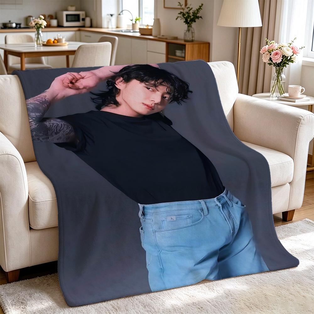 Edgy Fashion Style Black Theme Blanket Suitable For All Seasons For Outdoor Travel Home Decor Valentine'S Day Gift