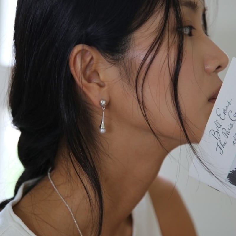 

Orbes CECILE PEARL EARRING GOLD