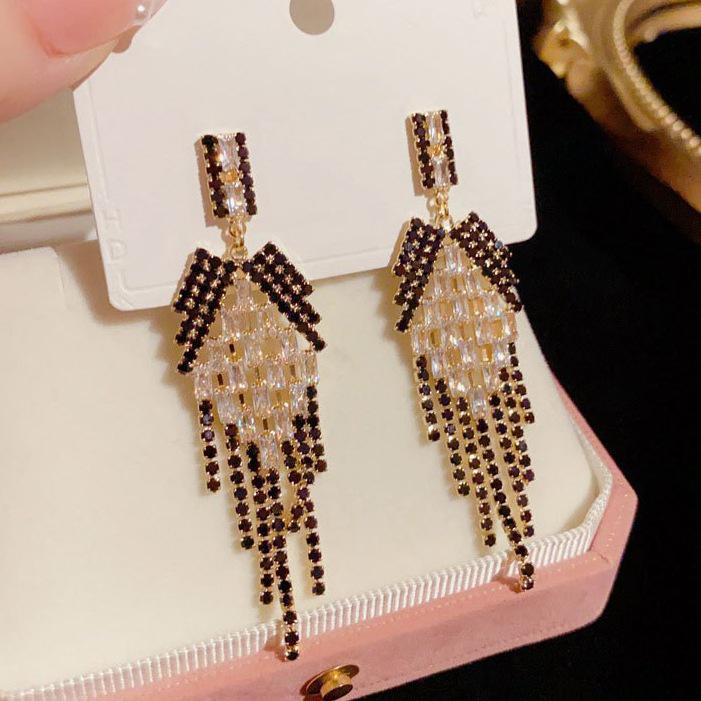 

Шикарные европейские и американские серьги с кисточками - Звездный стиль, Высококлассный и Драматичный дизайн