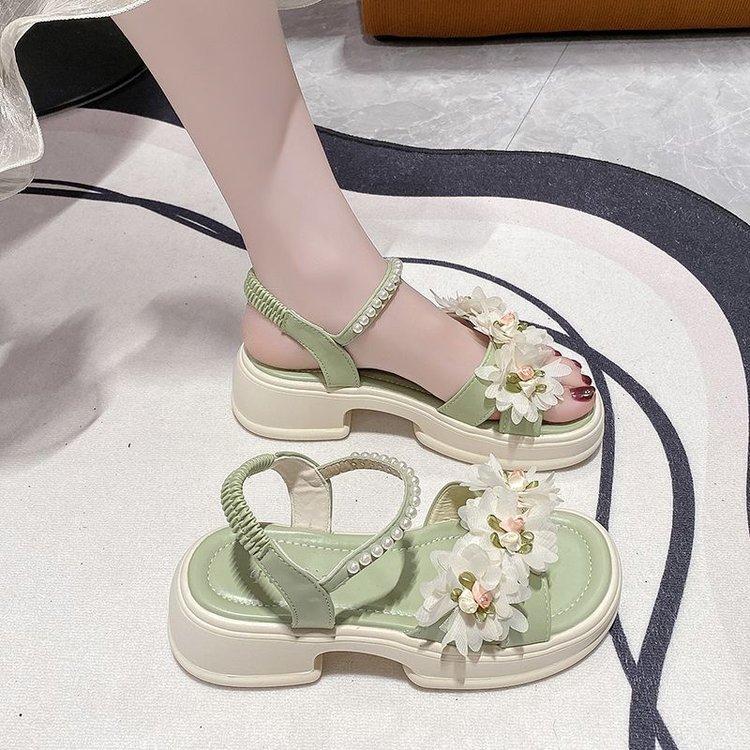 Fairy wind sandals female skirt 2025 new summer muffin platform flower beach shoes Internet celebrity Roman shoes tide