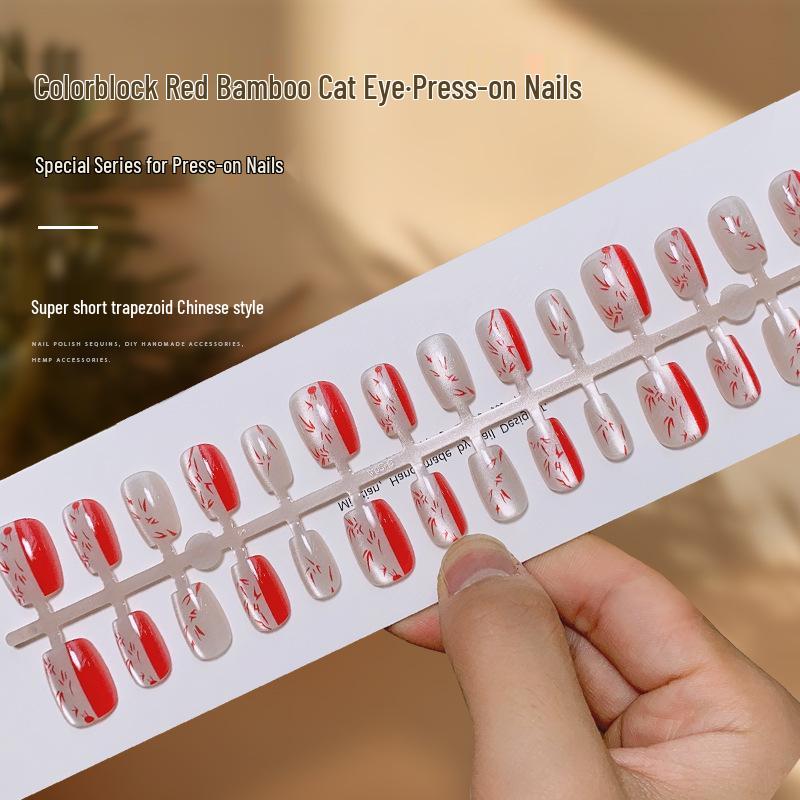 High-End Temperament Red Bamboo Cat Eye False Nails - Short, Wearable Chinese Color Block Nail Art