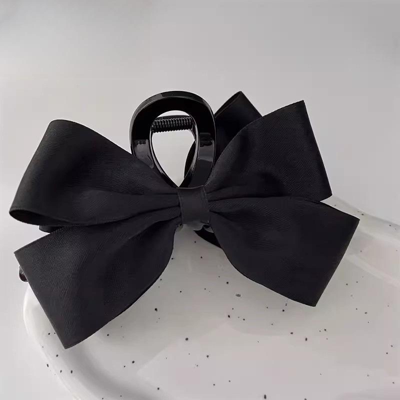 Hepburn-Style Black Double-Sided Bow Shark Hair Clip for Women