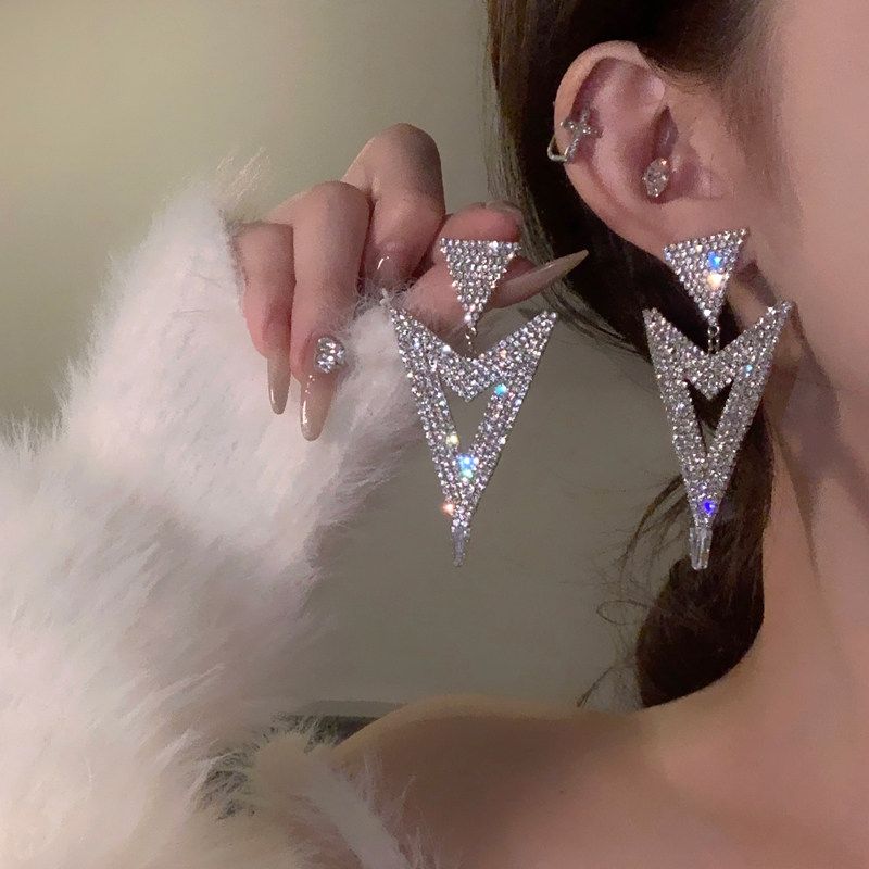 Accessible Luxury Love Exaggerated Metal Sexy Aura Earrings Silver