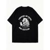 T-Shirt Oversize Possum Nero Che Tiene Tazza di Caffè Con Testo 'Thriving On Chaos And Caffeine' Grafica T-Shirt Per Abbigliamento Casual e Stile Quotidiano