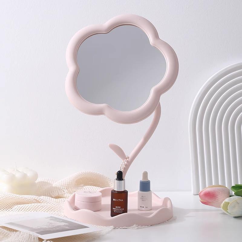 Portable Sunflower Vanity Mirror - Compact Desktop Beauty Mirror for Men and Women, Ideal for Bedrooms and Dorms.
