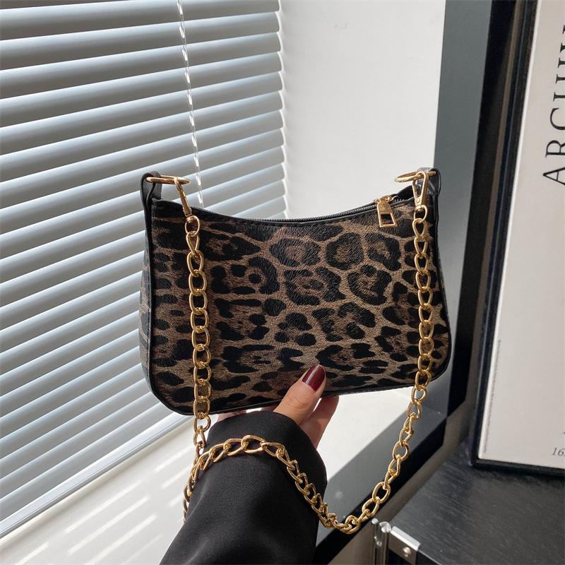 2025 winter new niche crescent bag foreign style fashion simple leopard print single shoulder underarm handbag