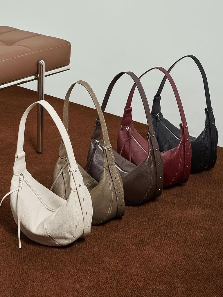 2026 New Top Grain Leather Croissant Dumpling Bag Unique Solid Color Shoulder Crossbody Bag Women Practical Commuting Handbag