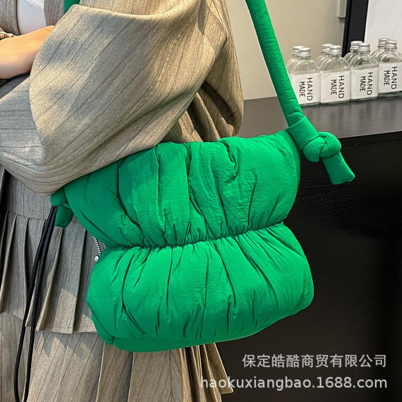 Soft Down Cotton Clothes Bag Women's 2025 Autumn and Winter New Large-capacity Nylon Cloth Bag Shoulder Crossbody Bucket Bag