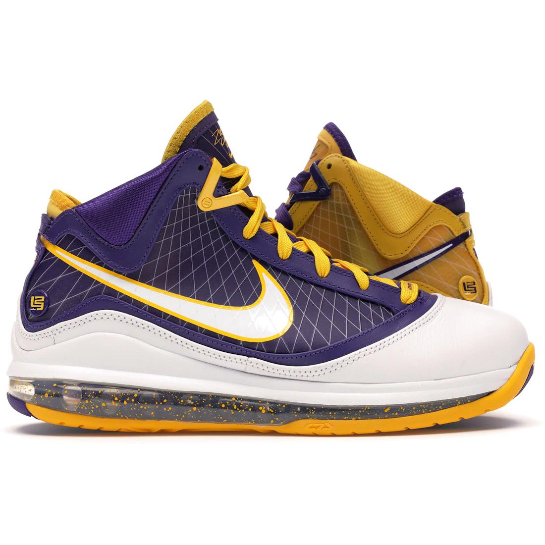 

Кроссовки Nike LeBron 7 Media Day(CW2300-500) 42