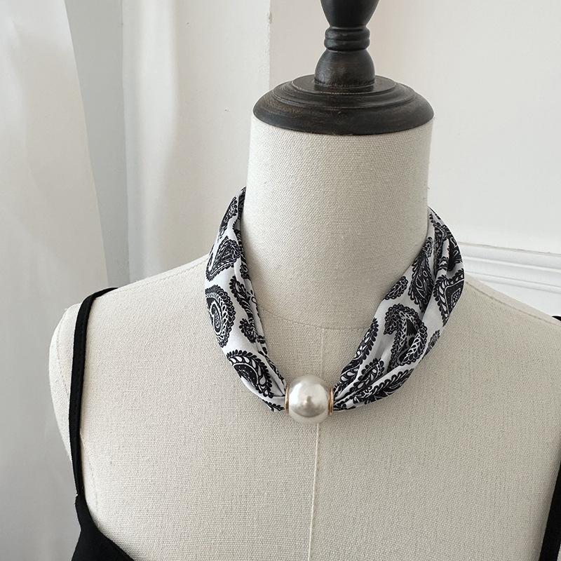 Pearl necklace women's magnetic buckle silk scarf high-end spring and summer new niche wear printed silk scarf scarf