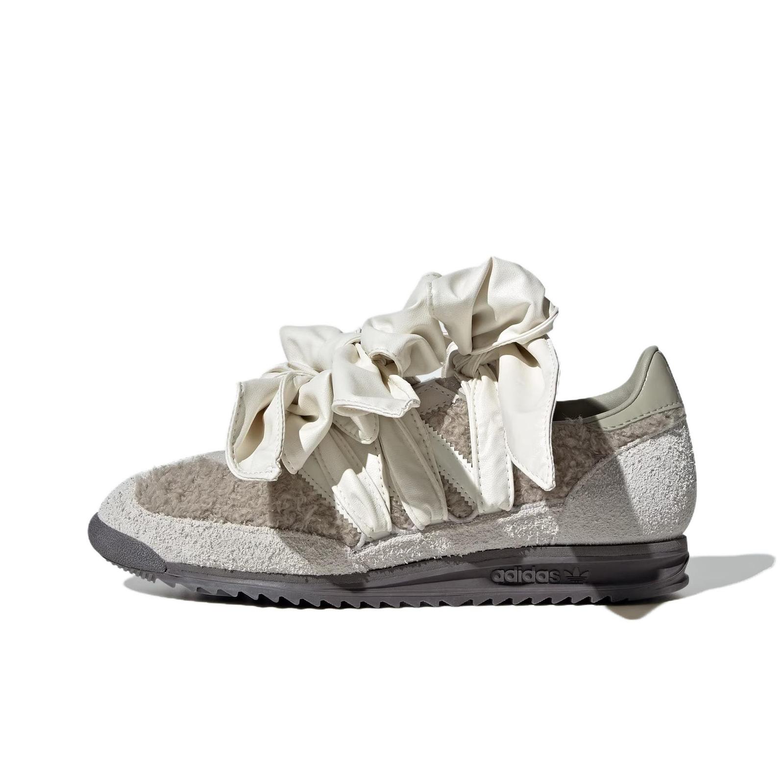 

adidas Caroline Hu x SL72 OG Серый Бело-серый ЖЕНСКИЙ - JQ8736 EU 36.5 слоновая кость