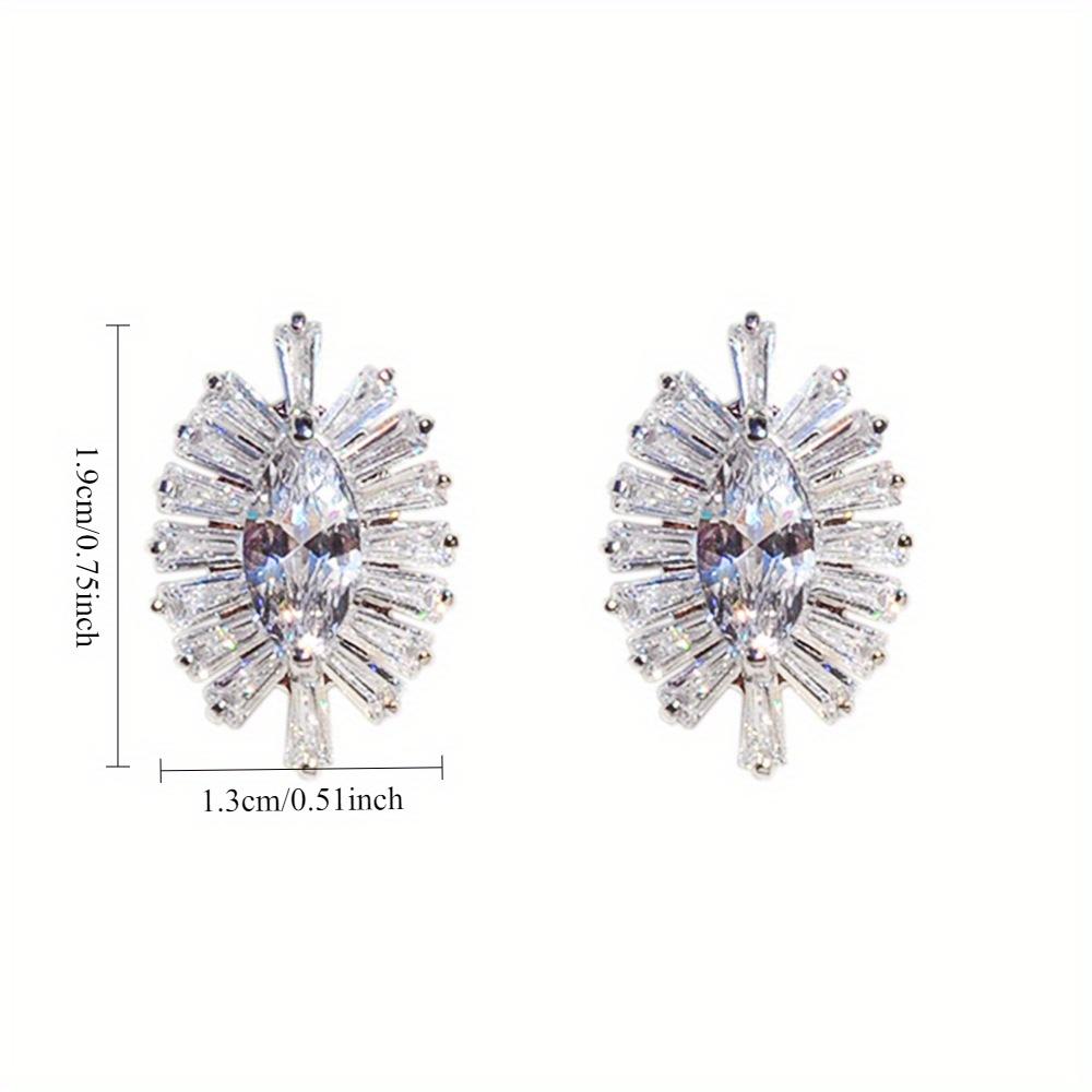 1 Pair, Fashionable, Inlaid with Synthetic Zircon, Creative Horse Eye Stud Earrings