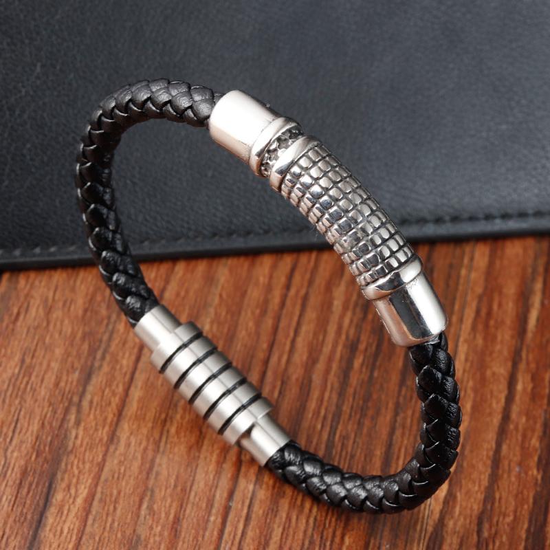 

Luxury Vintage Handmade Leather Braid Men Bracelet Stainless Steel Buckle Business Men s Bangles For Friend Partner Lovers Gift 21cm