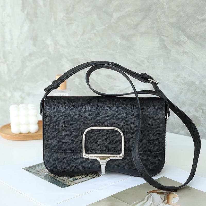 

Palm Print Leather Saddle Bag - Trendy European & American Style, Versatile Single Shoulder/Crossbody Women s Bag 22cm Length x 7cm Width x 15cm Height