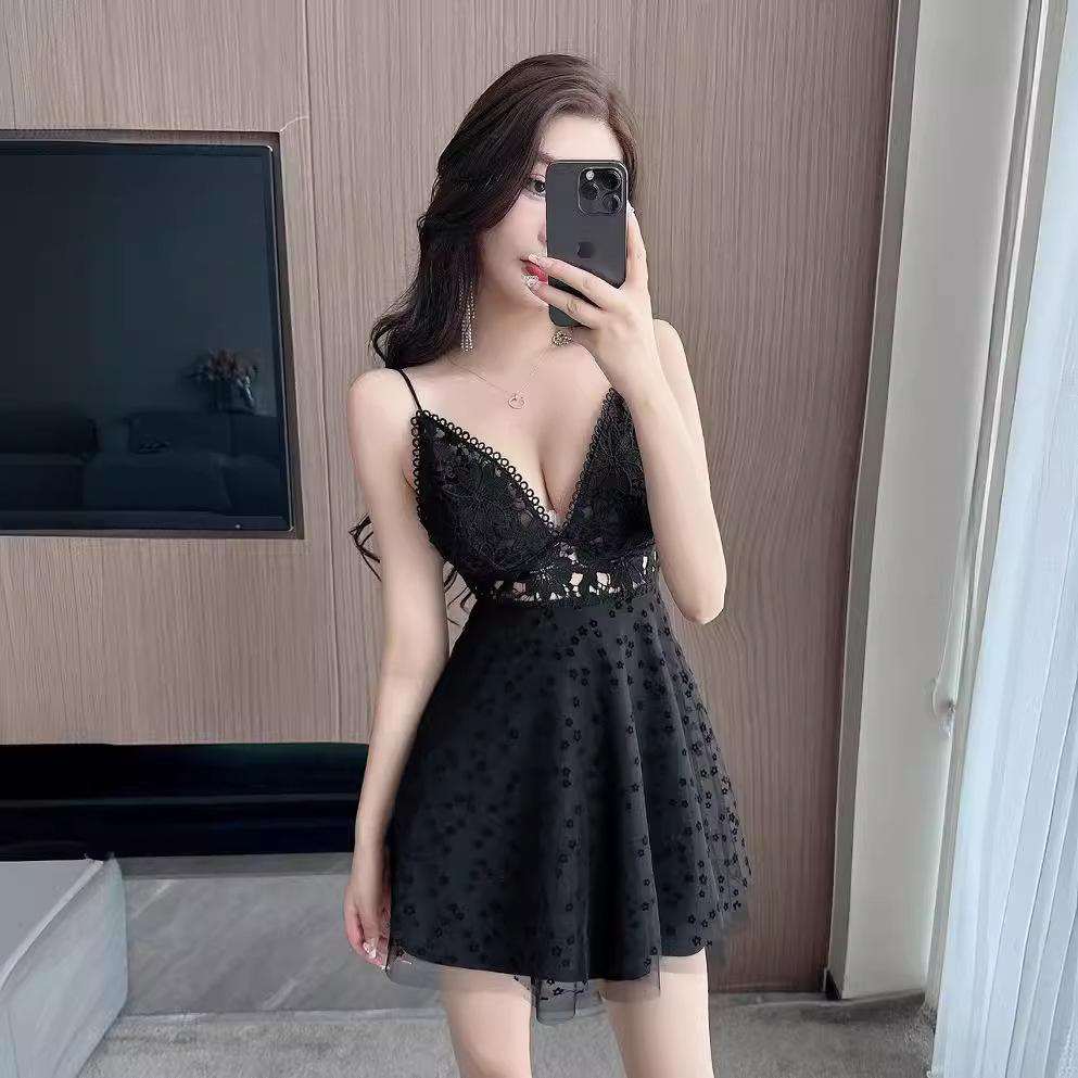Slim Sexy V-Neck Suspender High Quality Lace Hollow Waist Backless Swing Suspender Dress New