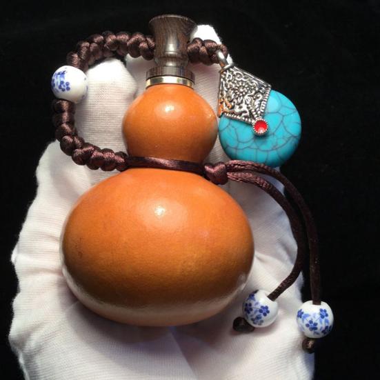 Mini Natural Gourd Water Bottle with Braided Rope Charm Leakproof Portable Gourd Drinking Bottle Vintage Gourd Hanging Decoration Ornament