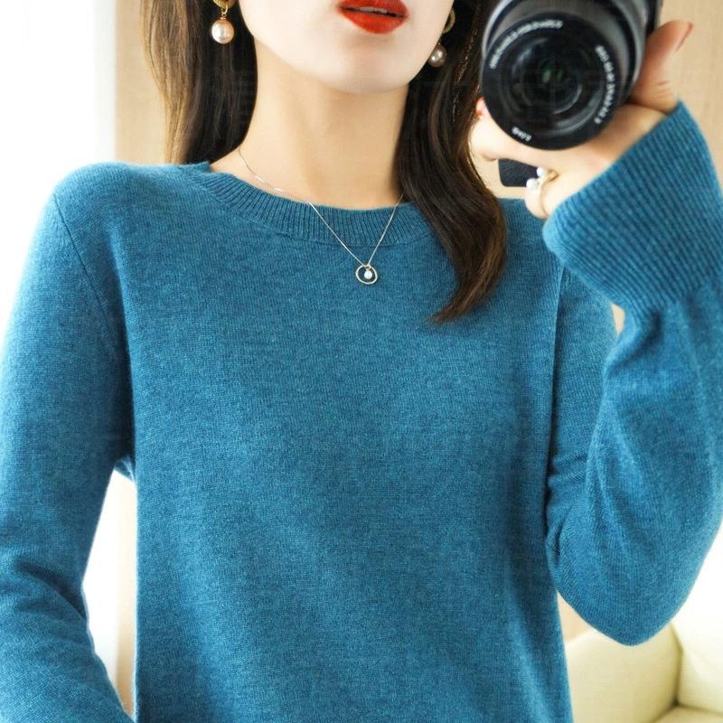 Autumn and Winter Round Neck Sweater Women's Pullover Knitted Sweater Solid Color Long Sleeved Women's Thin Short Base Shirt