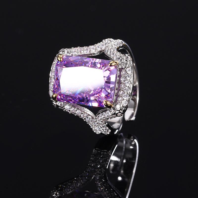 

Ювелирные изделия Медное основание Позолоченное Бриллиант с высоким содержанием углерода Ледяной цветок Медь Инкрустированный Темперамент Квадратное кольцо с бриллиантом Женское 10 * 14