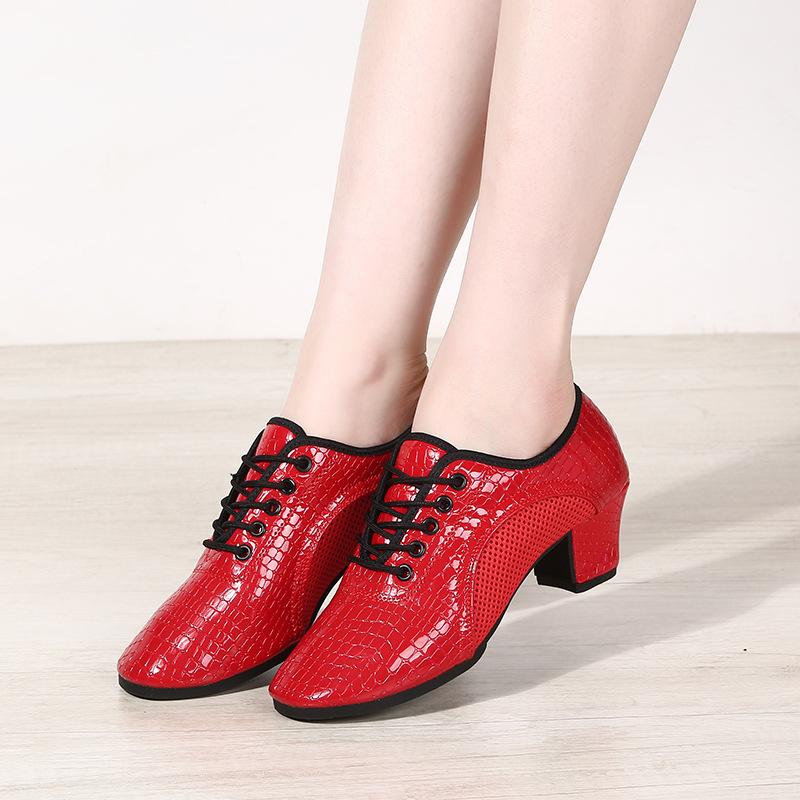 New Square Dance Shoes Spring and Summer Ballroom Dance Shoes Women's Soft-soled Practice Ethnic Body Dance Dance Shoes Latin 2025